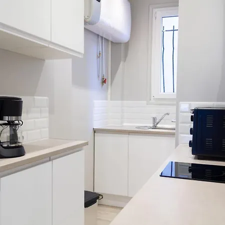 Daire Bright Apt Near Nation *